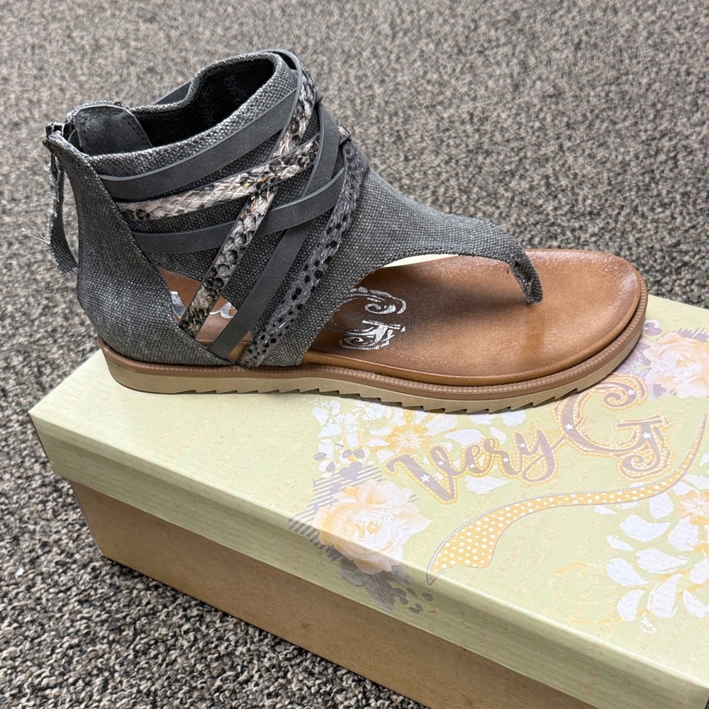 Very G Charcoal and Tan Women's Sandals
